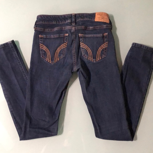 Hollister Denim Skinny Jeans - Picture 2 of 3